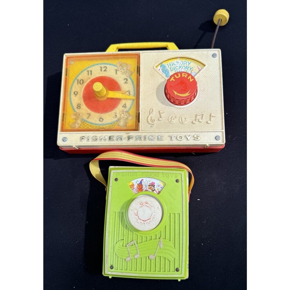 2 Vtg 1960’s Fisher Price Toys Radio & Hickory Dickory Dock Clock